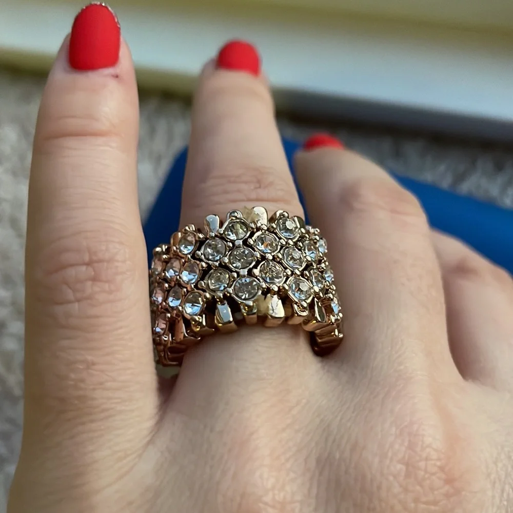 Two beautiful  fashion rings for the price of one ❤️
